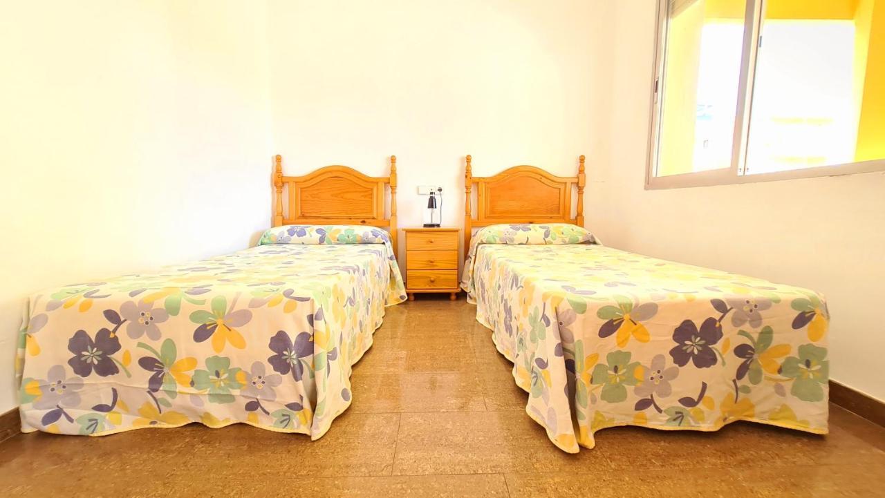 Apartamento Bonanza - 40 metros de la playa! Gandía Exterior foto