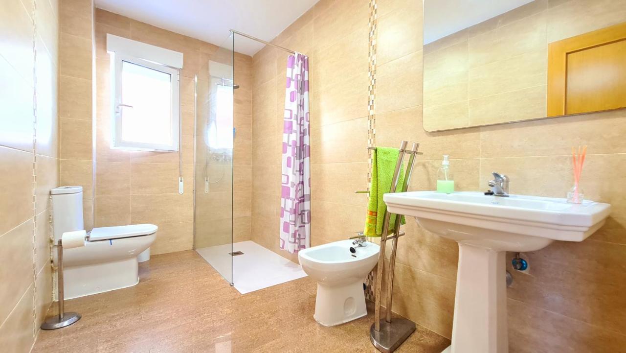 Apartamento Bonanza - 40 metros de la playa! Gandía Exterior foto