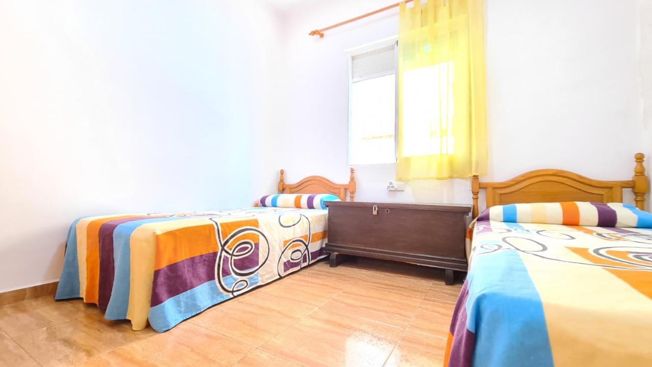 Apartamento Bonanza - 40 metros de la playa! Gandía Exterior foto