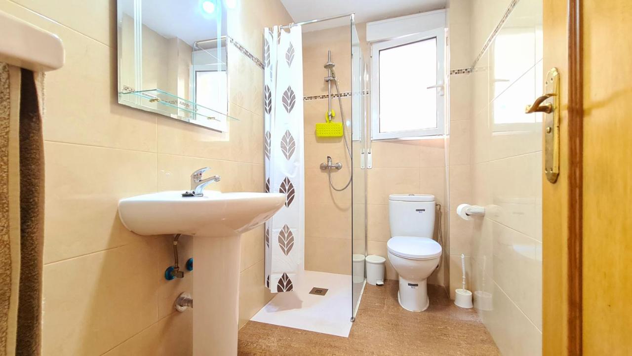 Apartamento Bonanza - 40 metros de la playa! Gandía Exterior foto